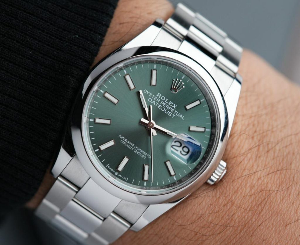 Popular Swiss Top Fake Rolex Watches UK With Green Dials: Timeless Elegance With A Bold Twist